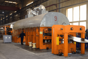 Chevron conveyor belt vulcanization line for heavy-duty inclined conveying applications