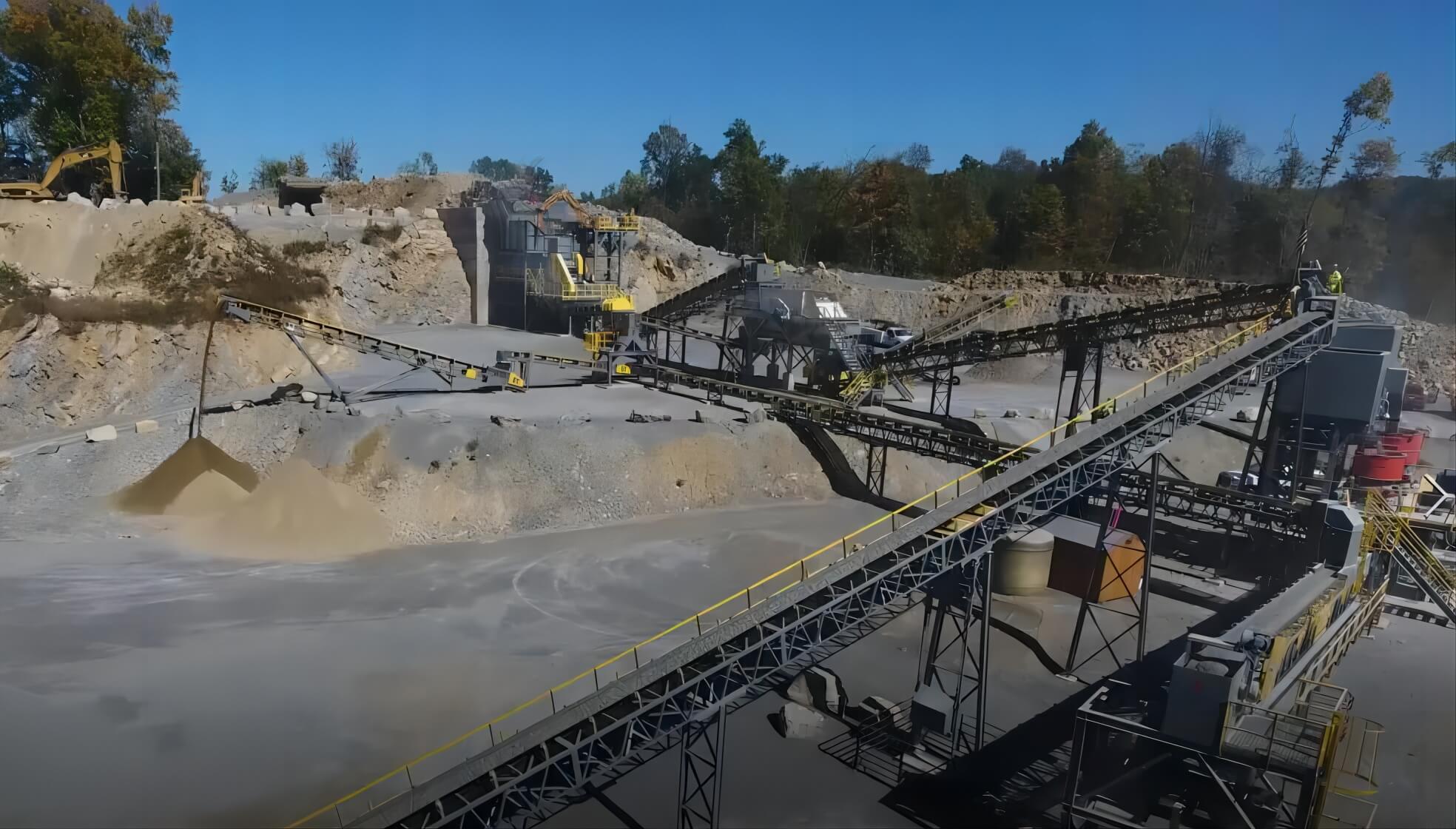 Steel cord conveyor belt system in quarry crushing plant for aggregate and stone handling