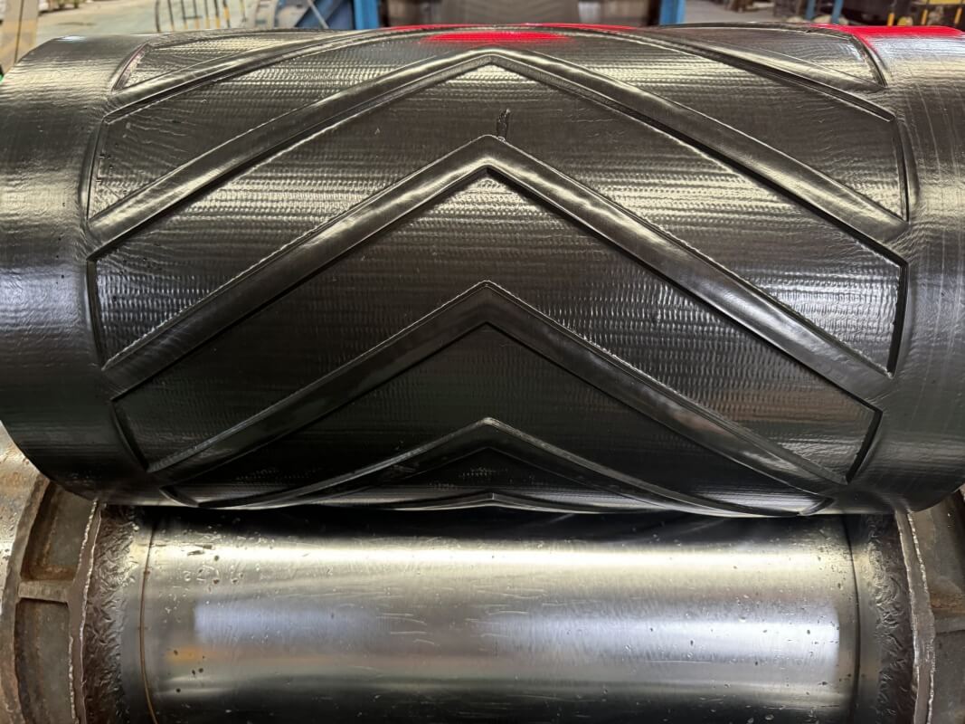 Chevron pattern solid woven PVC PVG conveyor belt for underground mining, anti-slip incline conveyor belt with flame retardant properties