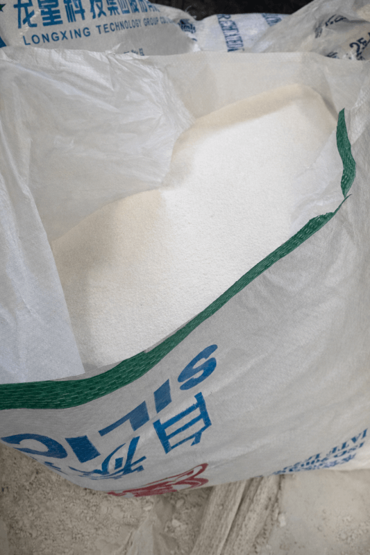 White conveyor belt raw material for food grade rubber belt production