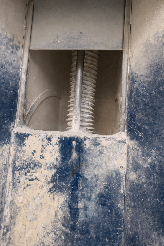 White conveyor belt used in powder processing production line